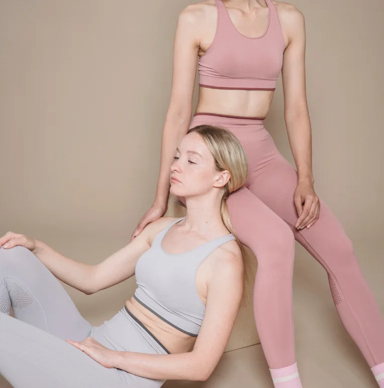 SPORTSWEAR